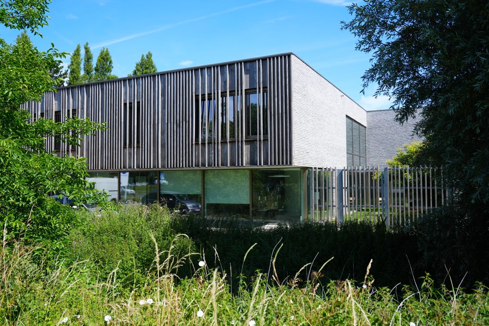 In het asiel hopen ze nog altijd op een bomenrij tussen het gebouw en de buurtbewoners.
