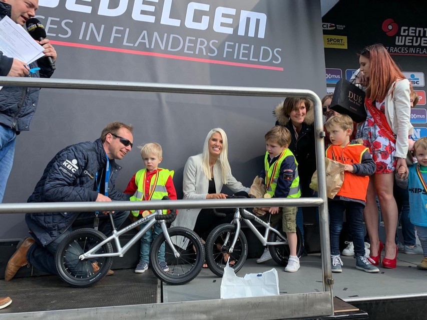 Koers” voor allerkleinsten in Wevelgem: loopfiets-race doet harten | Het Nieuwsblad Mobile