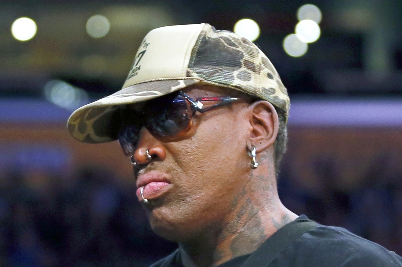 Bad boy uit NBA Dennis Rodman krijgt voorwaardelijke gevangenisstraf | Het  Nieuwsblad Mobile