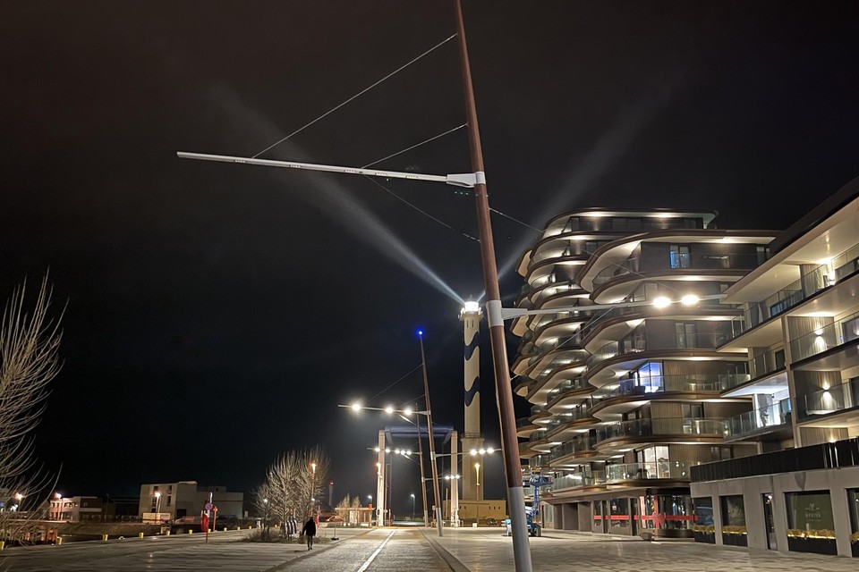 Zo scheen de Oostendse vuurtoren nog een jaar geleden.