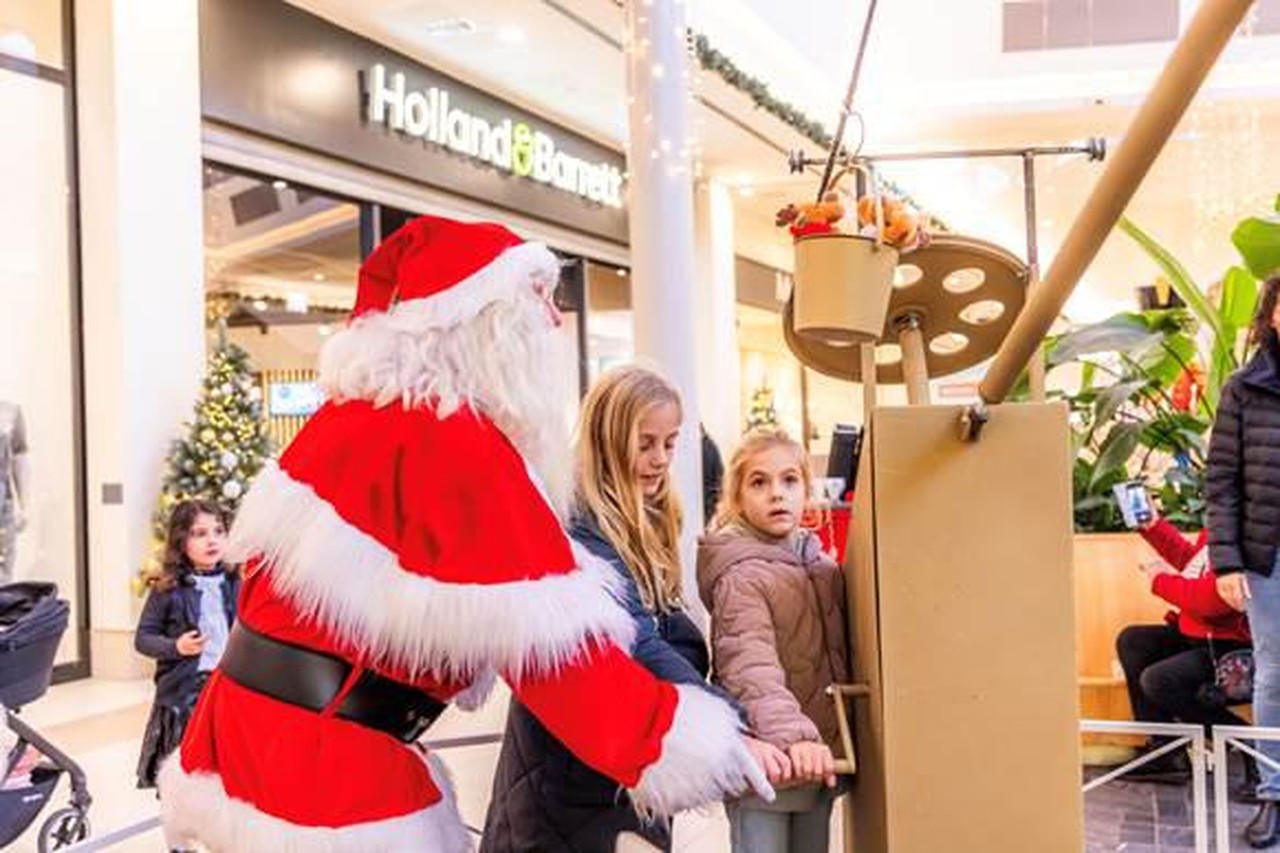 Geef Een Knuffel Levert Al Euro Op Voor Vergeet De Kinderen