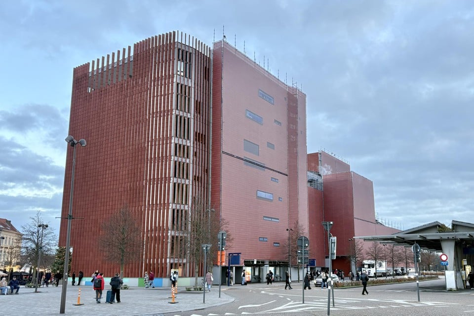 Concertgebouw will soon arouse solar energy via facade, and there is a strong price tag: “Version planned for 2027 and 2028” (Bruges)