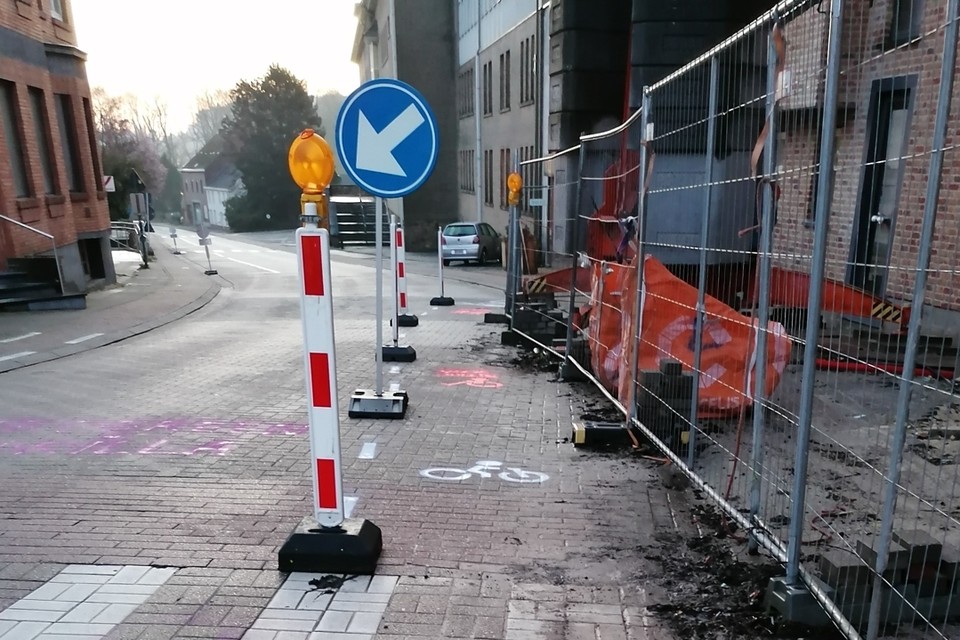 De actievoerders maakten een geïmproviseerde zone voor voetgangers en fiets. 