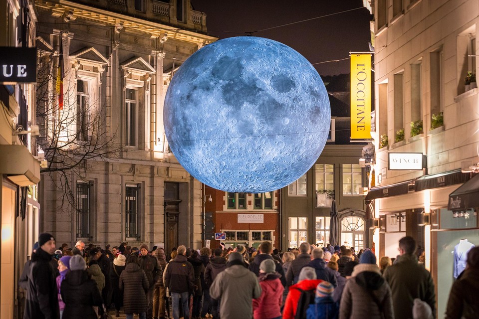 De grote maan op de Kalandeberg was een van dé trekpleisters op het vorige Lichtfestival.  