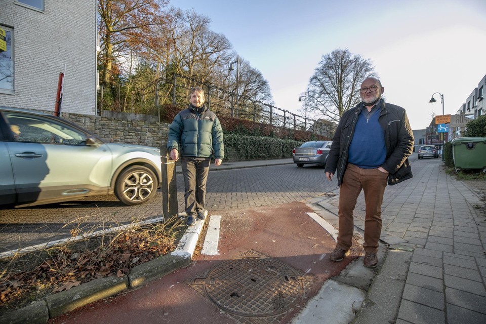 Raadsleden Marcel Van Hoof (ETA+) en Frans Poortmans (Vlaams Belang) gaan de meerderheid nog uitnodigen voor een tocht langs gevaarlijke punten die uit hun meldpunt naar voren komen.