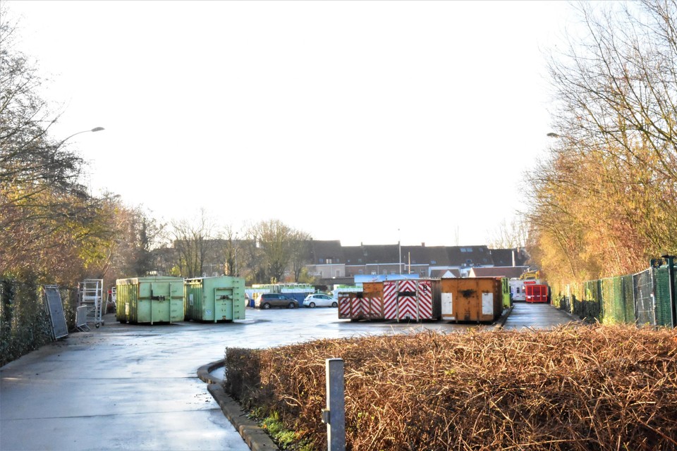 Het containerpark in Heule zal ook zonder reservatiesysteem gebruikt kunnen worden, al moet daar nu eerst een wijziging van de omgevingsvergunning voor gebeuren. 