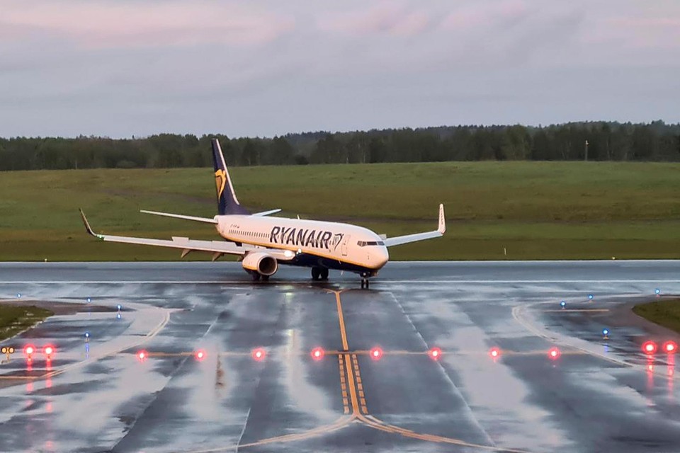 De Ryanair-vlucht komt aan in Vilnius. 