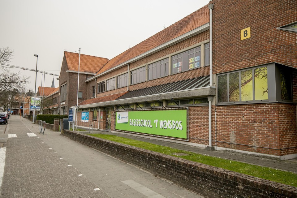 Basisschool ’t Wensbos in de Frans Coeckelbergsstraat. 