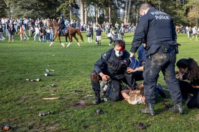 De foto van de bewogen arrestatie van Lucien P. haalde alle kranten