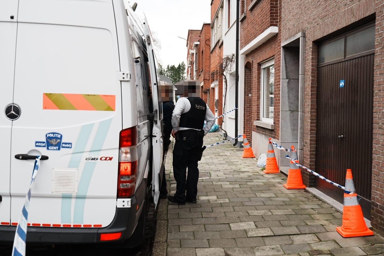 Levenloos Lichaam Van Man (36) Aangetroffen In Woning In Gentbrugge ...