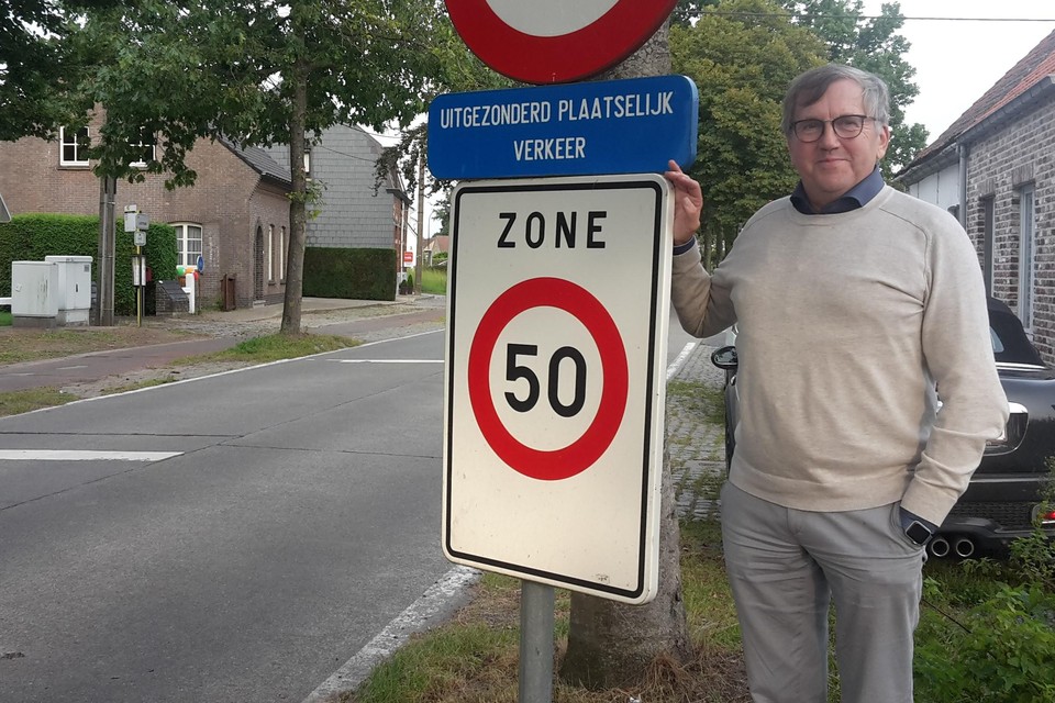 Schepen van Mobiliteit Chris De Wispelaere: in de meeste straten in Lievegem zal het snelheidsregime 50 per uur zijn.