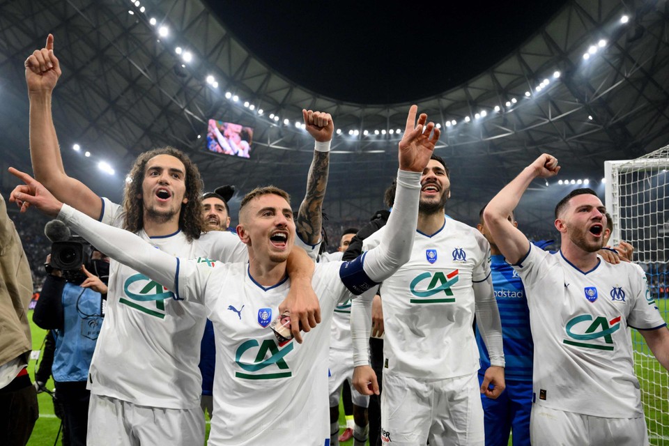 Voorbereiding gekruld afdrijven Balen voor Messi en co: Olympique Marseille kegelt PSG uit Franse beker,  ex-Genkenaar scoort winnende treffer met heerlijke pegel | Het Nieuwsblad  Mobile