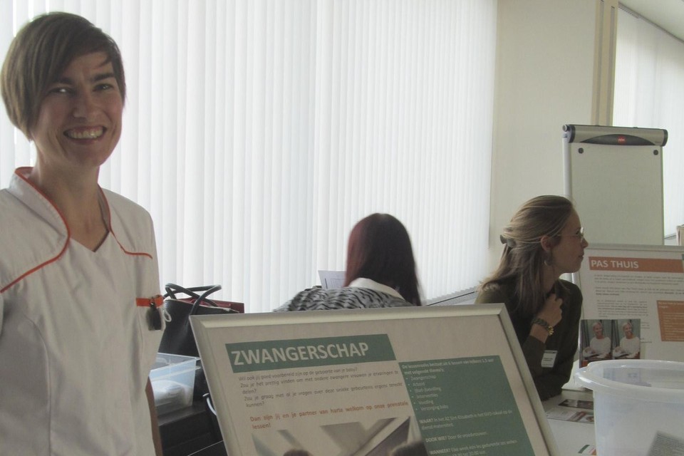 Tijdens de babybeurs krijgen aanstaande ouders antwoord op al hun vragen.