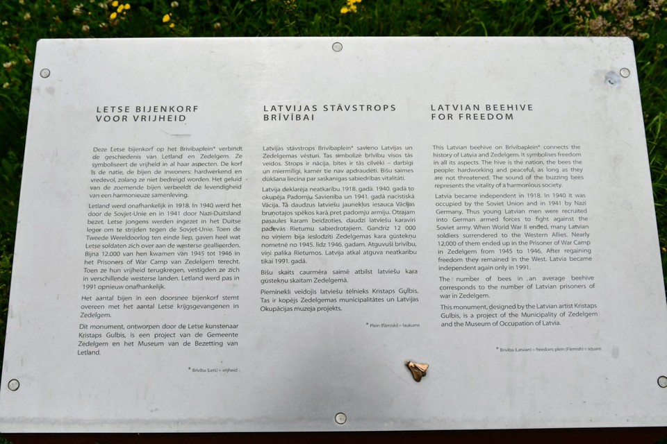 Het oorspronkelijke infobord bij De Letse Bijenkorf.