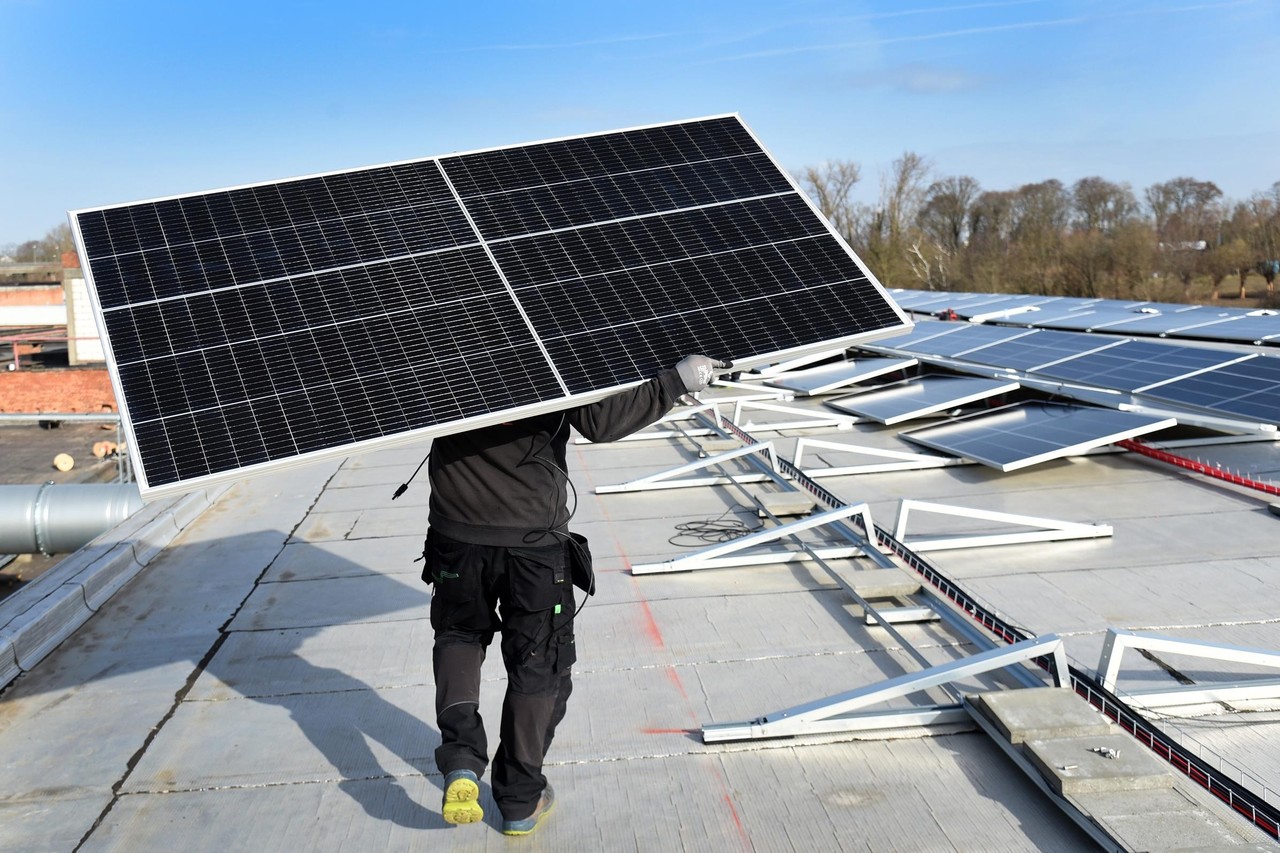 Project Zonnewijzer.Biz helpt bedrijven bij keuze zonnepanelen (Mechelen) | Het Nieuwsblad Mobile