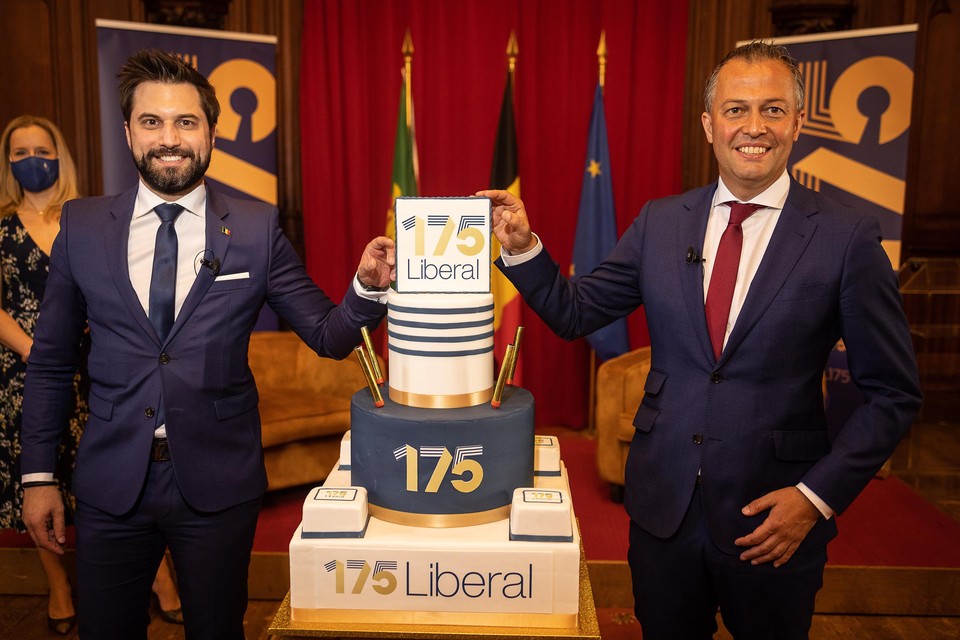 De liberale voorzitters Georges-Louis Bouchez (MR) en Egbert Lachert (Open VLD) bij de lancering van de festiviteiten voor 175 jaar liberalisme. 