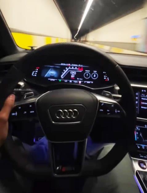 On his last video, just before his conviction you can see how he races through the Brussels tunnels at 170 kilometers per hour.