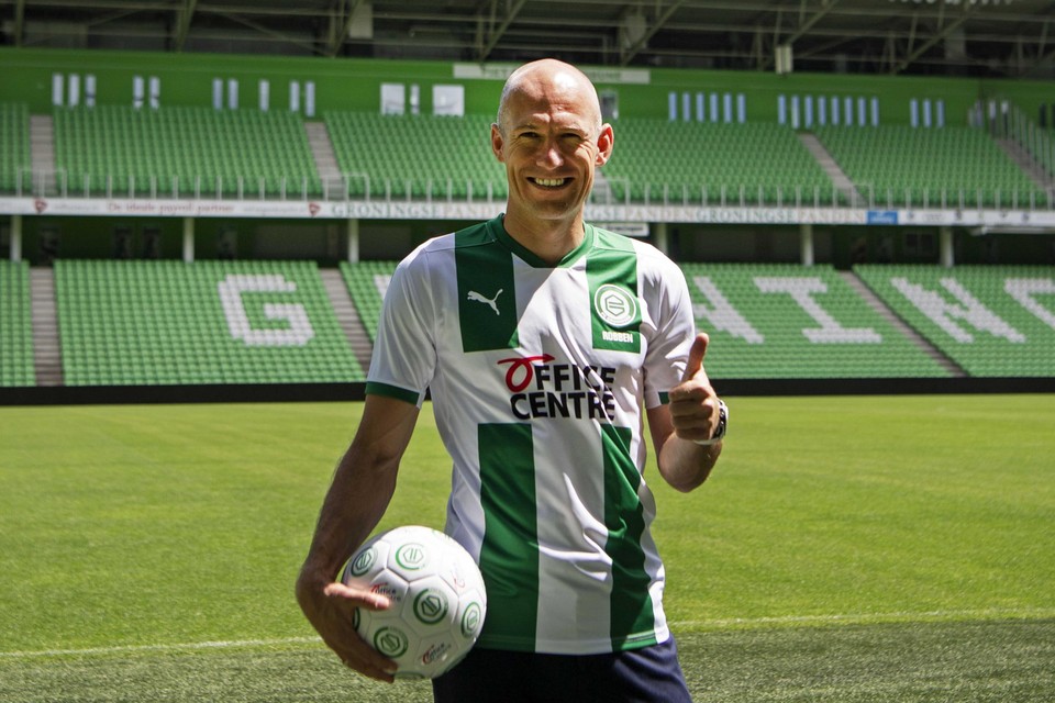 Enkele weken geleden werd Robben nog voorgesteld als nieuwe aanwinst van Groningen. 