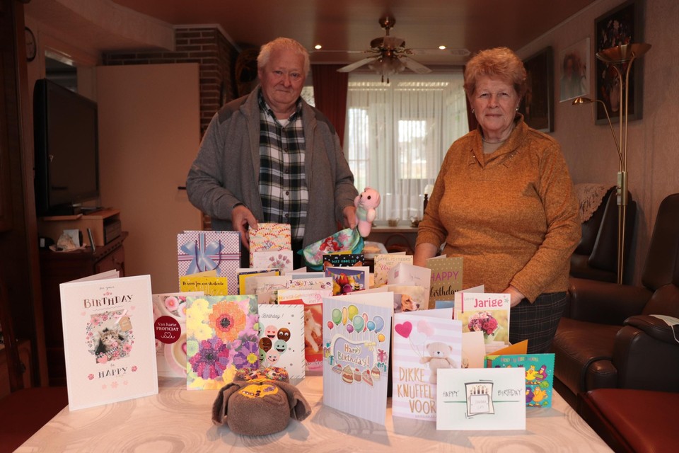 Sigmond en Marie-Thérèse, de ouders van Sandra, ontvingen al tientallen verjaardagskaartjes voor hun dochter. 