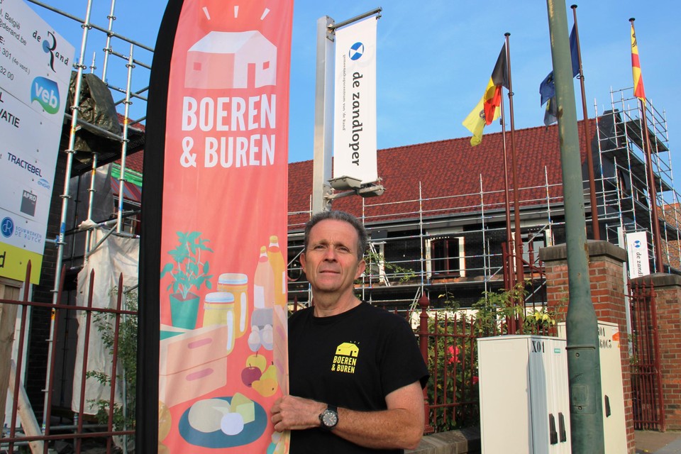 Alain Spinnoy is blij dat er nu elke dinsdag ook een Buurderij in Wemmel komt aan GC De Zandloper.
