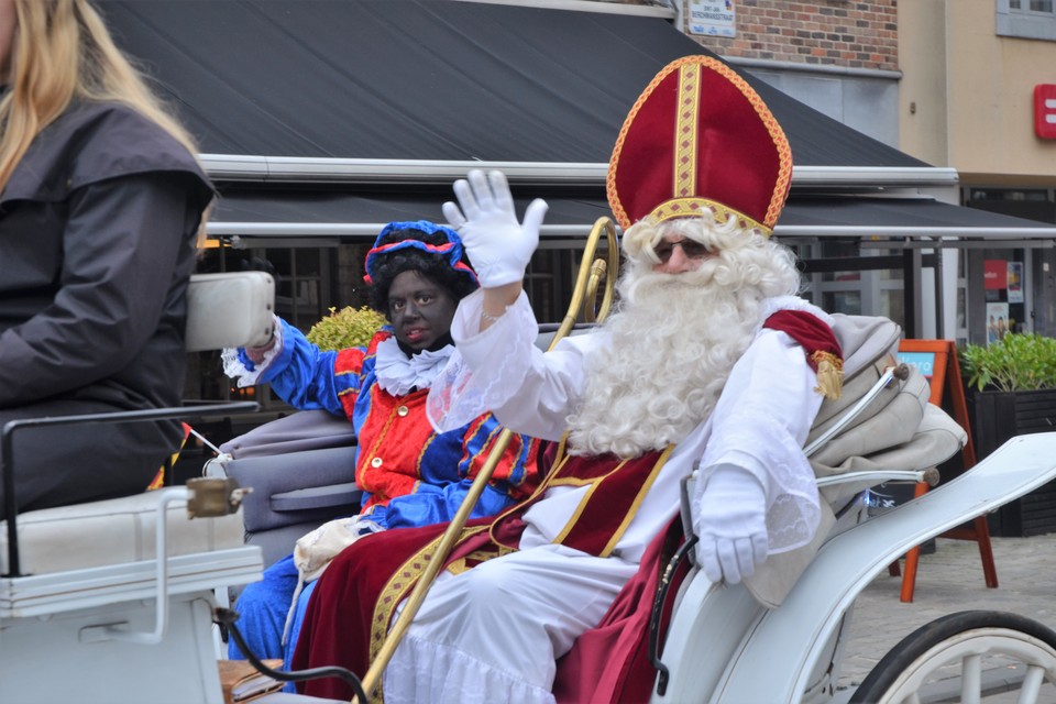 Meter Oneindigheid Woedend FOTO. Veel minder belangstelling voor intrede Sinterklaas (Diest) | Het  Nieuwsblad Mobile
