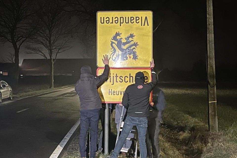 De actie begon donderdagavond aan de Vlaamse grens bij de Heuvellandse deelgemeente Wijtschate.