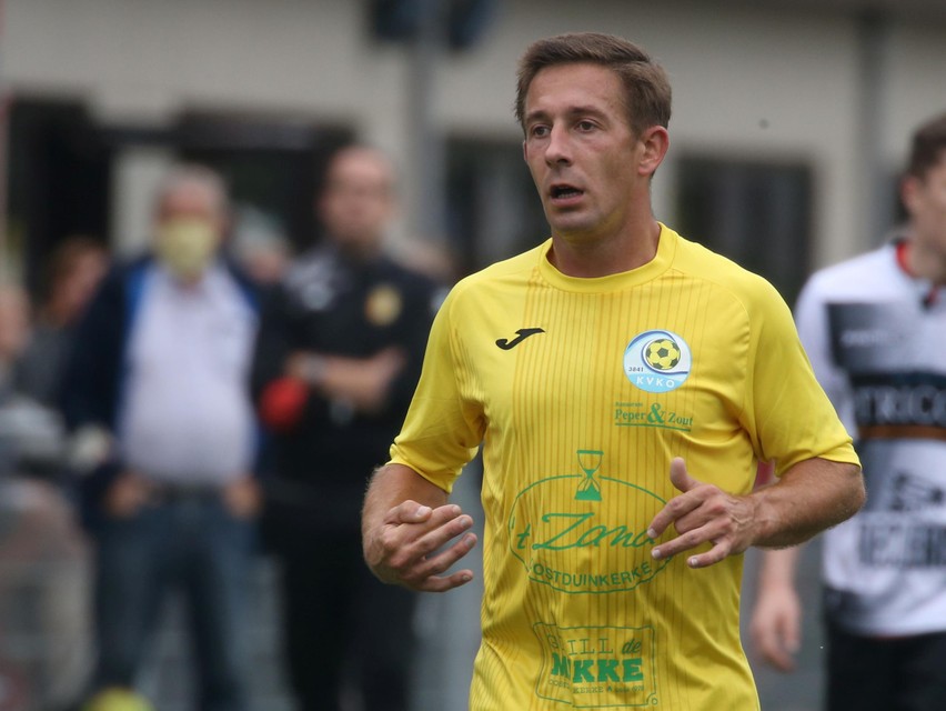 Karel Ternier, man van vele oorlogen en drie goals in 21 minuten voor Koksijde-Oostduinkerke dit weekend.