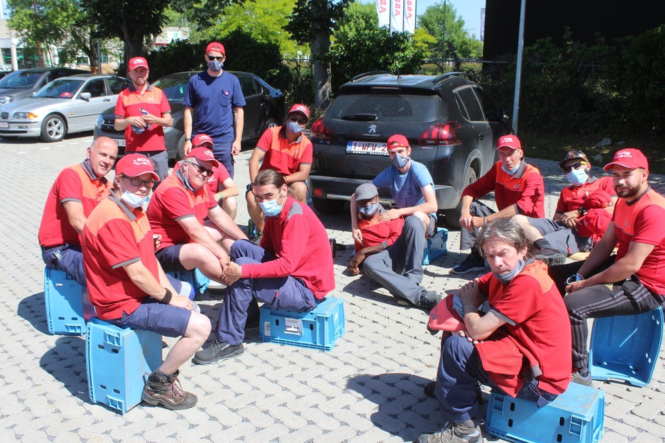 In juni van dit jaar legden de postbodes van het mailcenter in Huizingen al een week het werk neer. Van de beloftes die de directie toen maakte, is er volgens de postbodes niet veel in de praktijk omgezet.