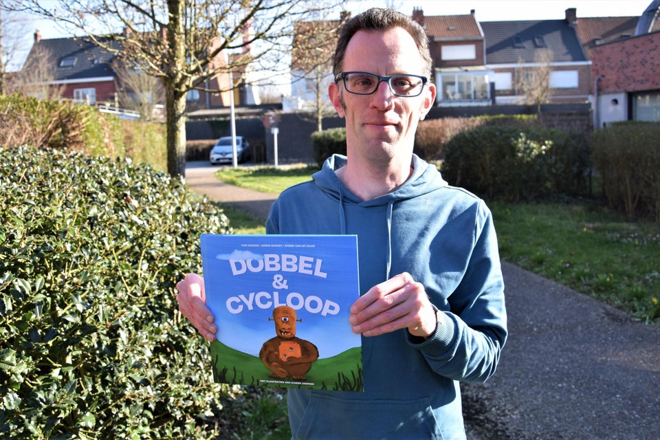 De 38-jarige Tom Coucke is een gekend gezicht in het Waregemse en West-Vlaamse jeugdwerk. Zijn passie zette hij onlangs om in een eigen kinderverhaal.