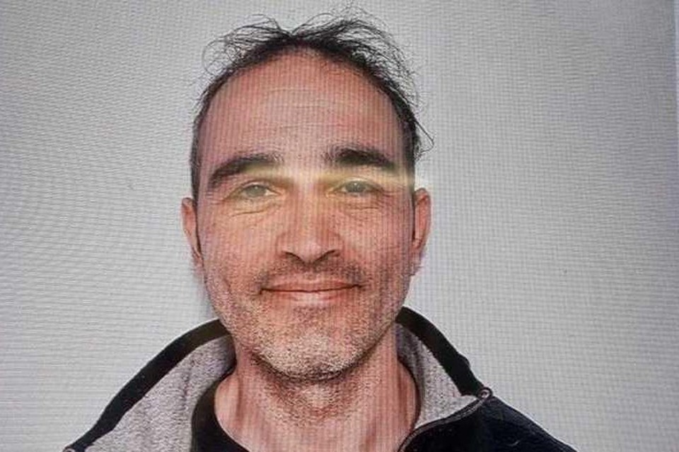 De Franse politie verspreidde deze foto van de verdachte
