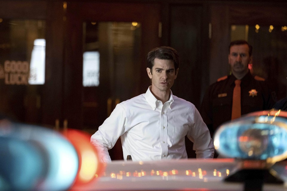 Andrew Garfield doet z’n best in ‘Under the banner of heaven’, maar hij kan het almaar potsierlijker wordende script niet redden.