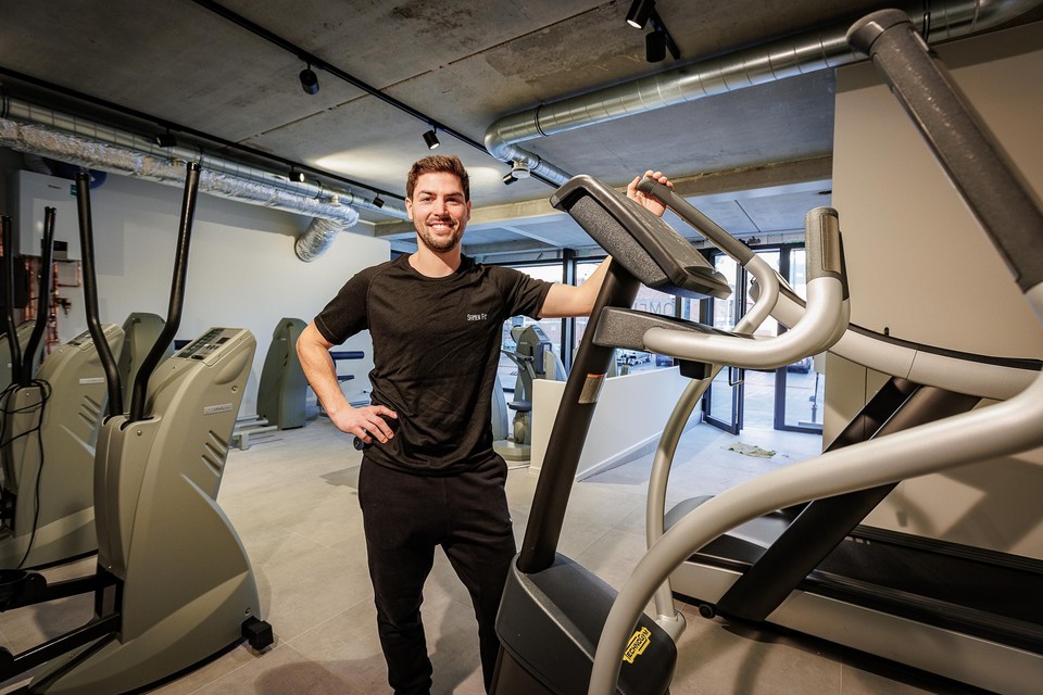 Christoph Podts dalam karya barunya Samen Fit di tengah Poti. 