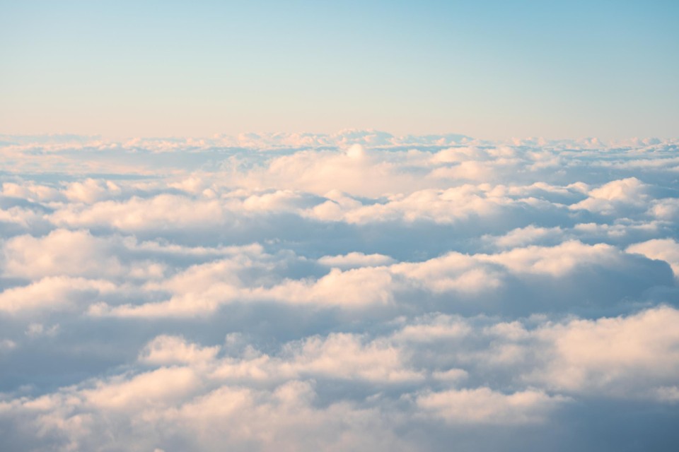 Wetenschappers willen wolkentoppen witter maken om meer zonlicht te reflecteren en de aarde af te koelen.