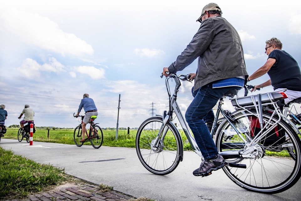 pen Identificeren opslaan Het tijdperk van de 'gewone' fiets is voorbij: “Enkel kinderen rijden nog  op eigen kracht” (Antwerpen) | Het Nieuwsblad Mobile