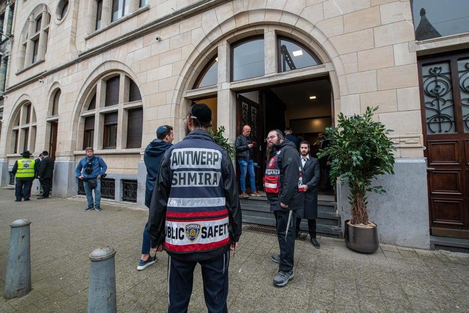 Vijf personen gearresteerd in Joodse buurt in Antwerpen, verdachten wilden mogelijk joden aanvallen (Antwerpen)