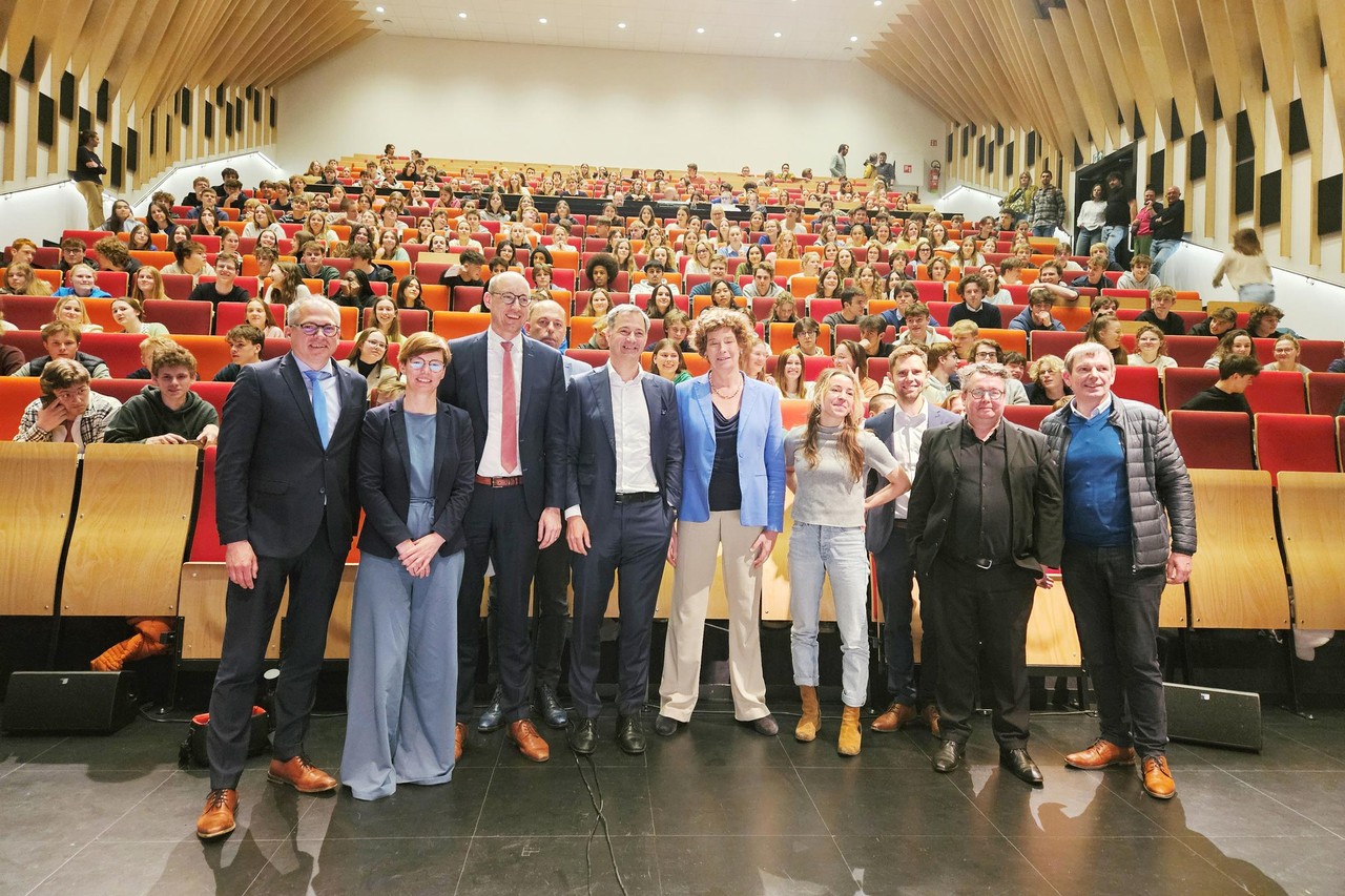 Leerlingen Van Bernarduscollege Mogen Al Even Stemmen Na Debat Met ...