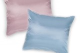 thumbnail: <P>Satijnen hoofdkussens, voor gezonder haar en huid - vanaf 23,95 euro via jochenvanhoudt.be </P>