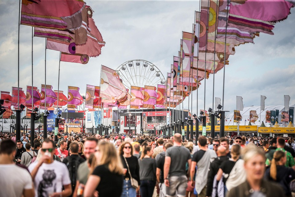 Drie uur heeft het geduurd, of drie van de vier dagen van ‘Pukkelpopkwartier’ zaten al vol.