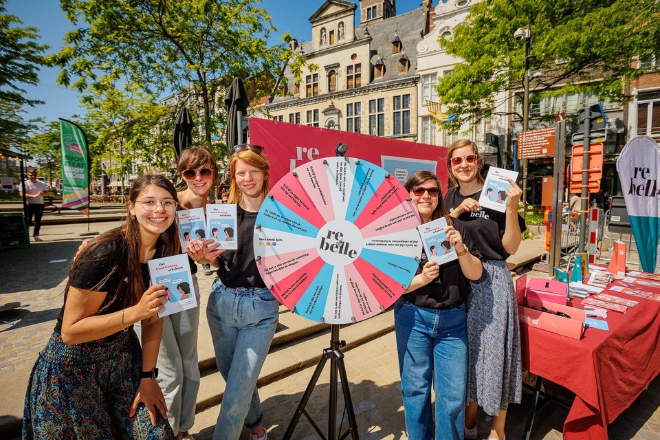 Rebelle launched a new book in the heart of Mechelen on Saturday to encourage women to talk about sex.