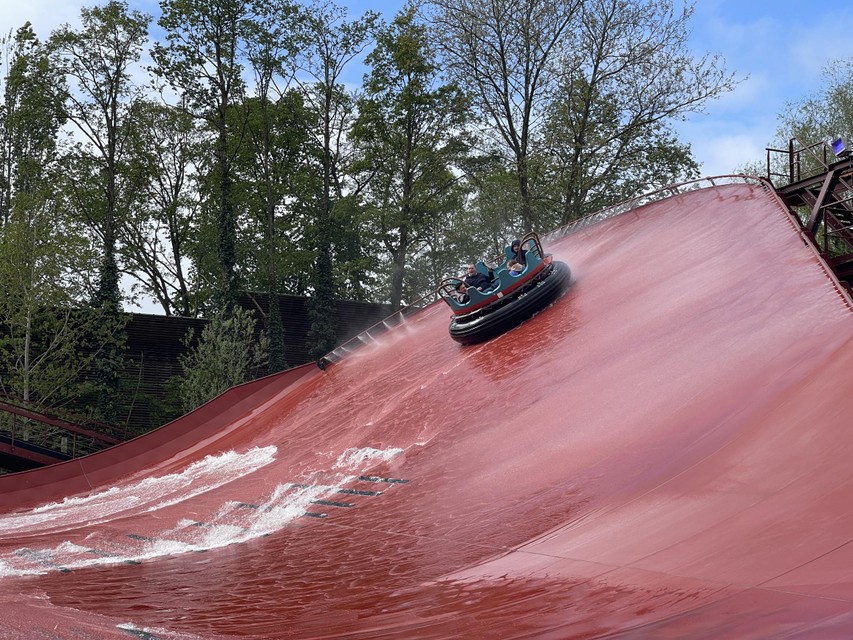 De bootjes blijken niet altijd het beoogde traject te varen ter hoogte van de halfpipe.