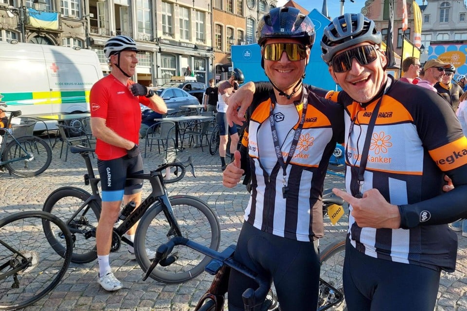 Singer Koen Buyse (48) responds to the death of good friend Ludo Dierckxsens (60): « Who should I drive towards the weekend? »