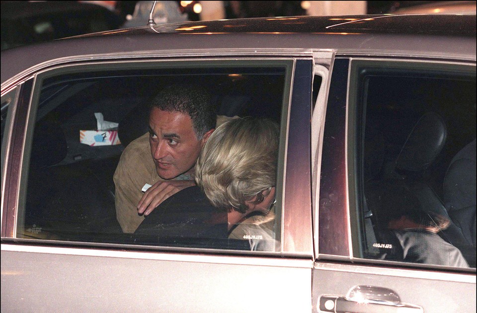 Diana en Dodi voor het accident in Parijs 