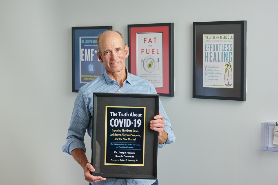 Mercola schreef ook een boek gestoeld op zijn theorieën