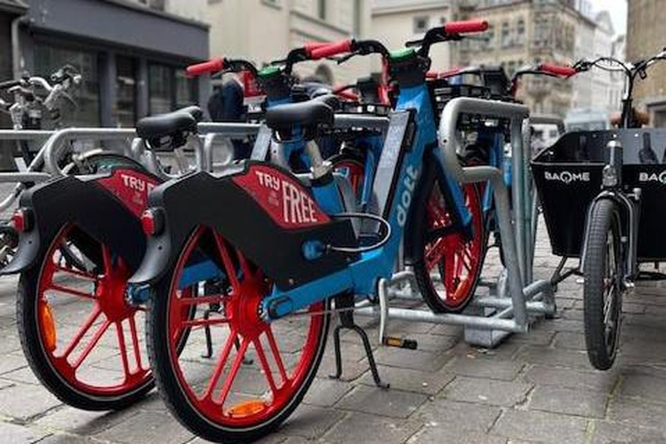 moe Mentaliteit Afgekeurd 500 blauwe deelfietsen palmen fietsenrekken én parkeerplaatsen in (Gent) |  Het Nieuwsblad Mobile