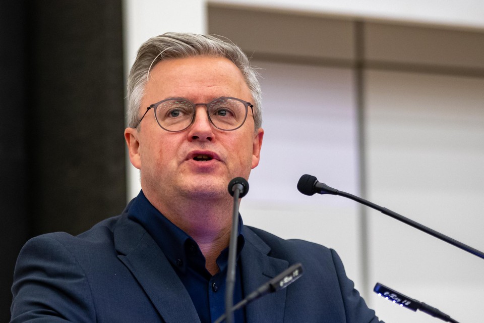 Professor Carl Devos responds to allegations regarding cross -border behavior: « An unimaginable avalanche of lies and insinuations » (Izegem)