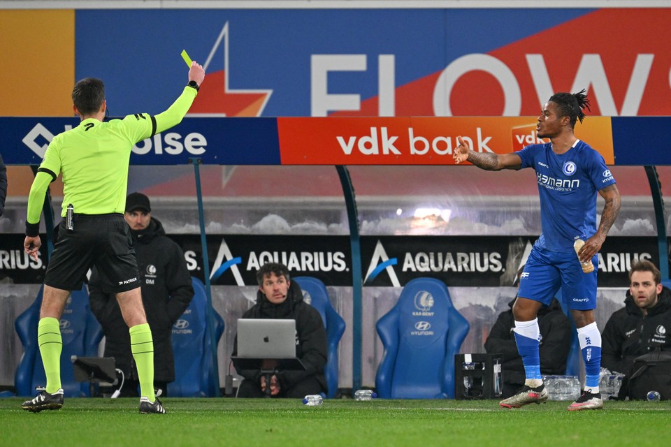 His last achievement at Ghent: a yellow card for protesting from the bench.