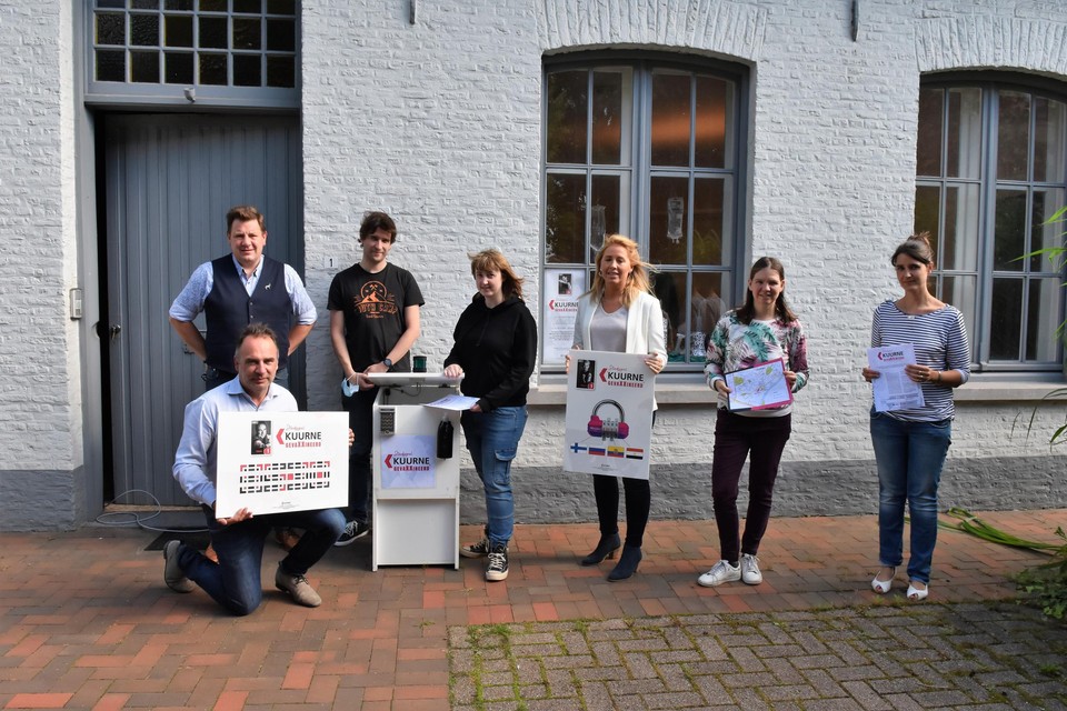 Je kan spelenderwijs Kuurne beter leren kennen dankzij het stadsspel ‘Kuurne gevaXXineerd’.