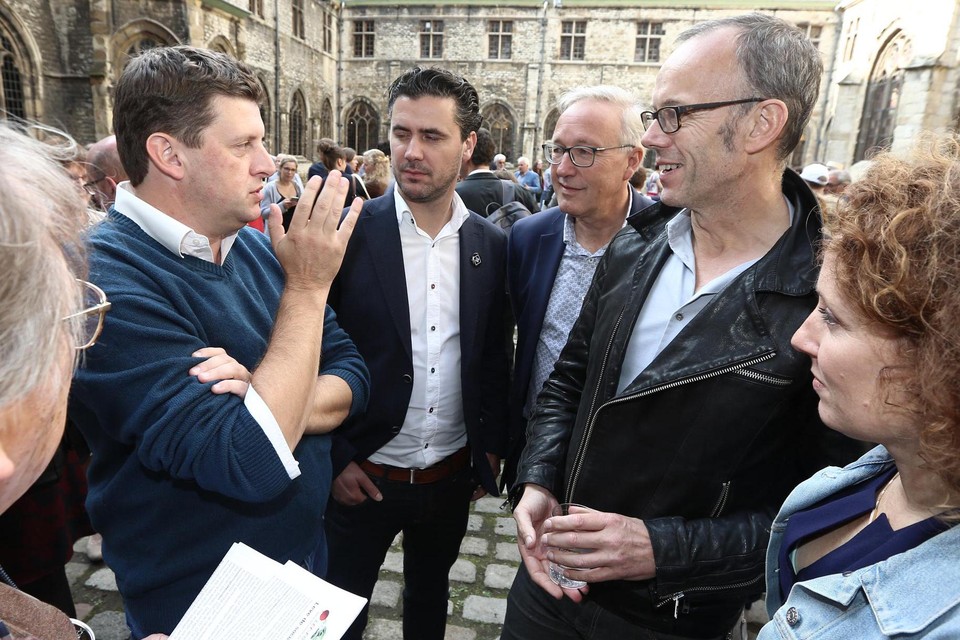 In 2017 (op deze foto) trekken SP.A en Groen naar de kiezer als ‘Team Gent’. De verhoudingen in het team zouden daarna nooit meer goed zitten.