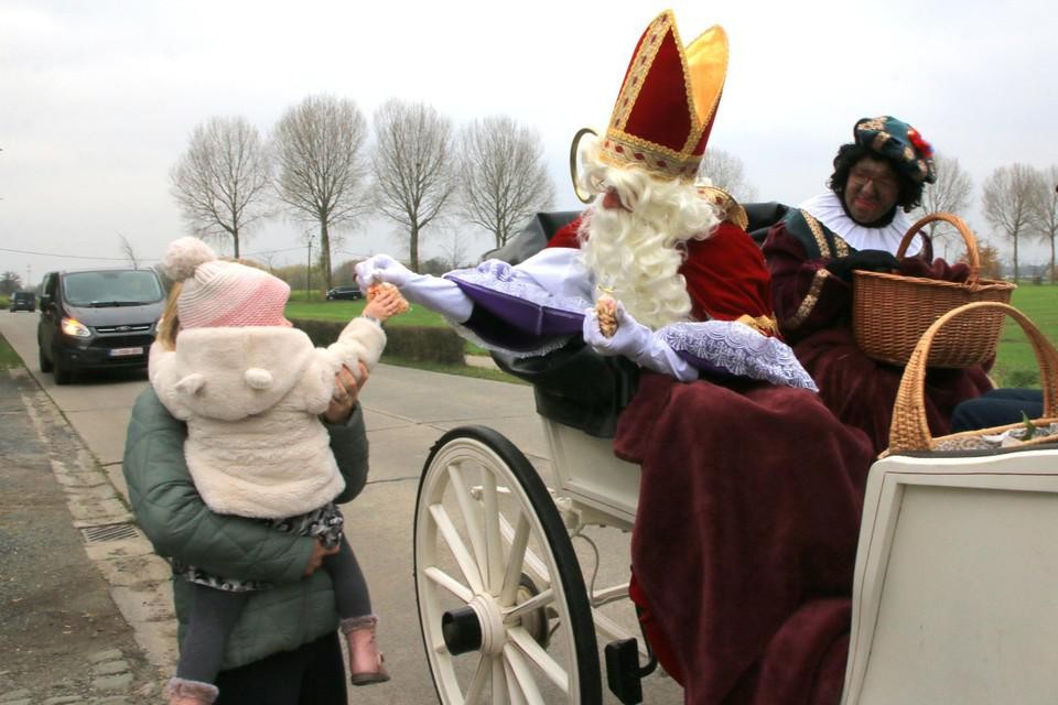 Als Sinterklaas reed Bart zelfs rond op een koets.