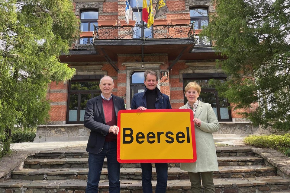 Burgemeester Jo Vander Meylen en de wethouders Eddy Deknopper en Sonia Van Wanseele zien een fusie niet zitten.